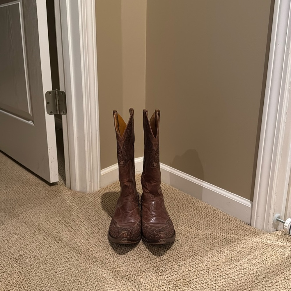OldGringo cowboy boots brown size 8.